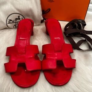 Hermes Oasis Sandal used Pre Loved ❤️Red  Size 35. I
